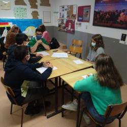 Table ronde avec intervenants exterieurs  l'occasion de la journe des langues